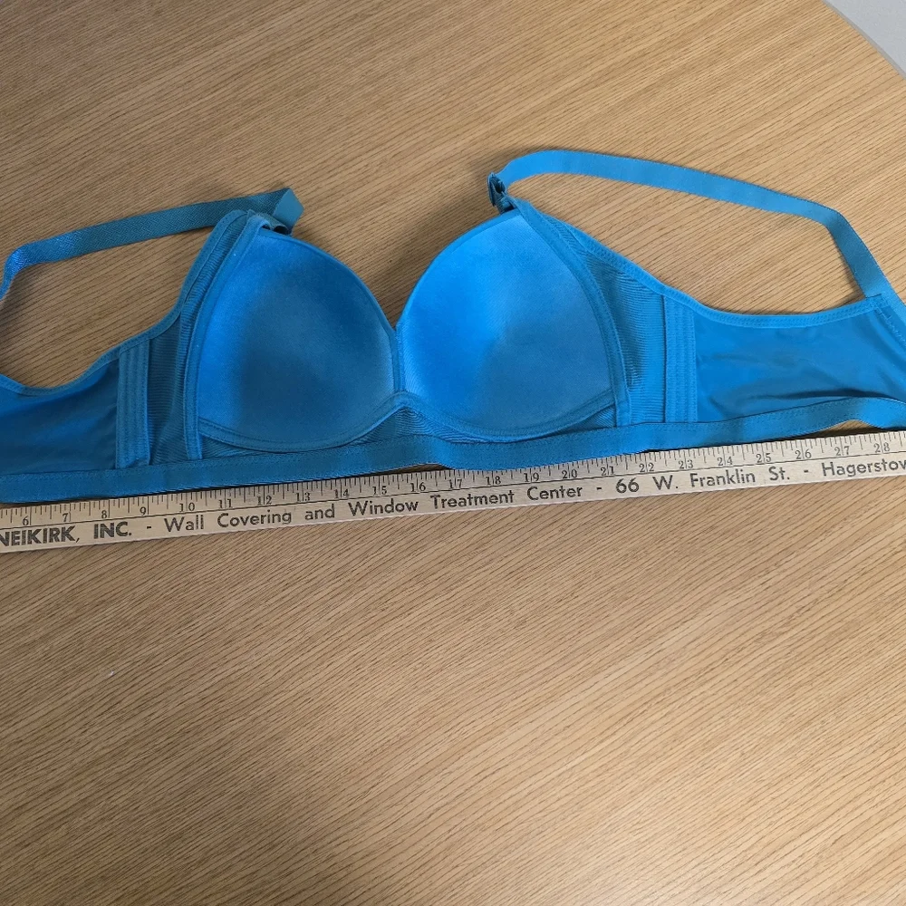 Womens size 40B Emerald green padded wireless bra. NWOT - Picture 7 of 7